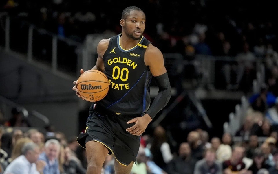 万基础上再, 球员或球队