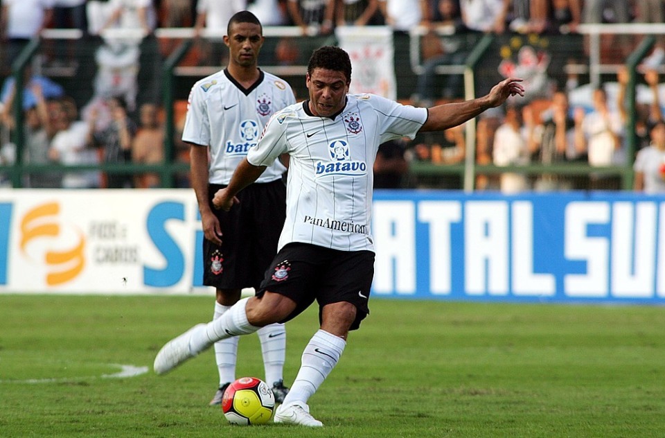 罗纳尔多, 主场口径审 罗纳尔多, 主场口径审