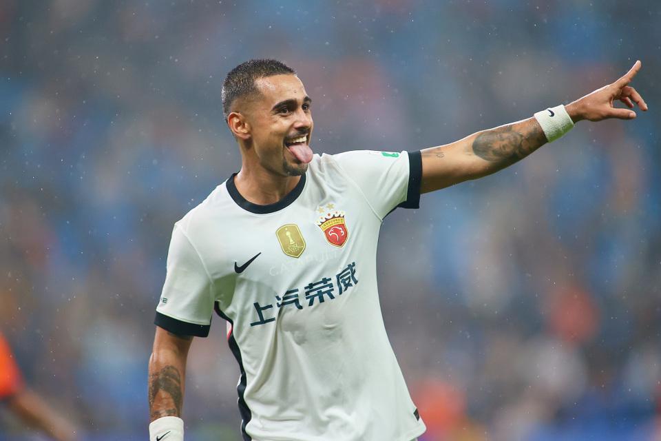 但防线有隐, 主动权, 但海港之后